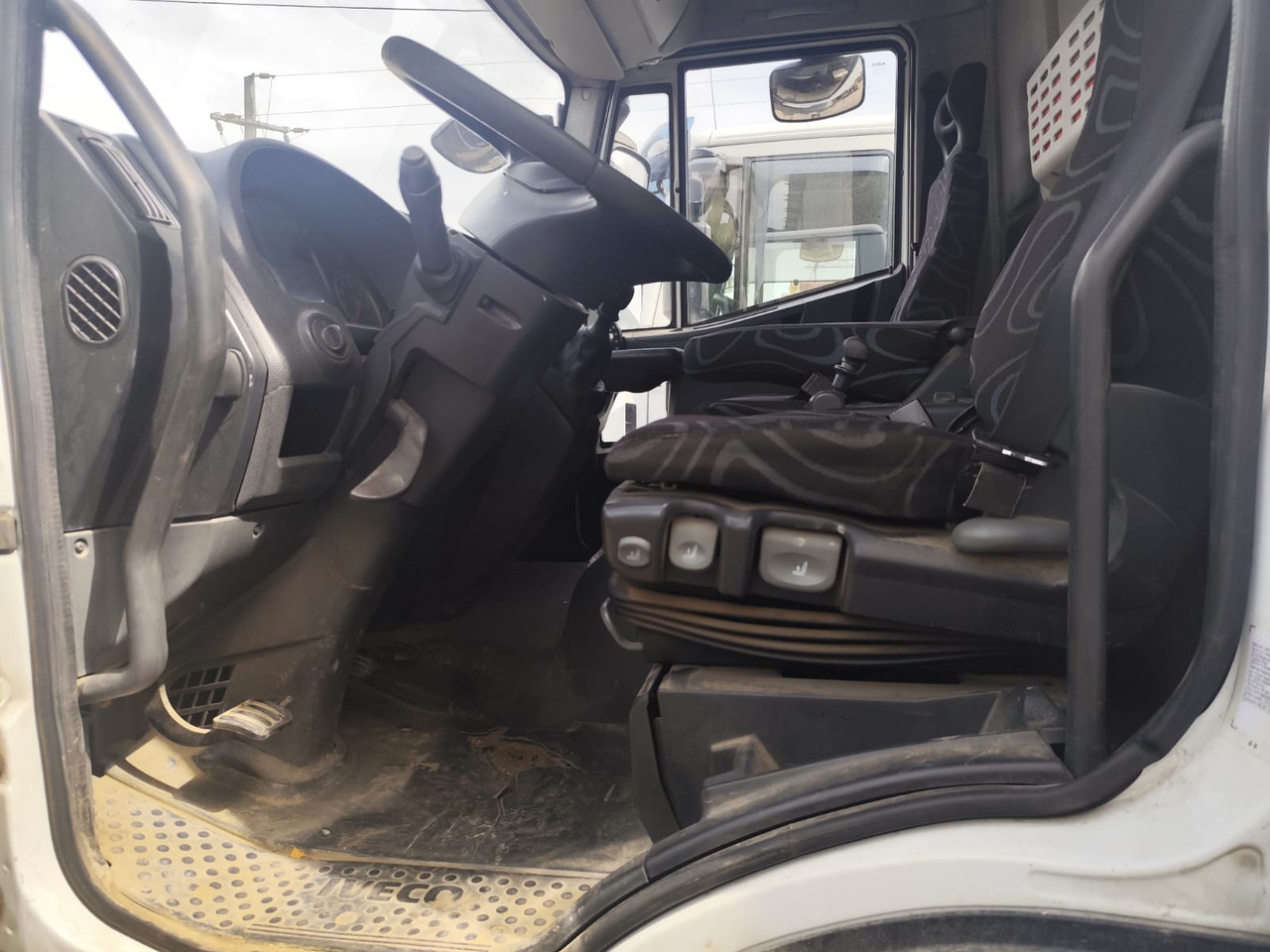 IVECO EUROCARGO 160E25K - Nosturiauto: kuva IVECO EUROCARGO 160E25K - Nosturiauto IVECO EUROCARGO 160E25K - Nosturiauto: kuva IVECO EUROCARGO 160E25K - Nosturiauto