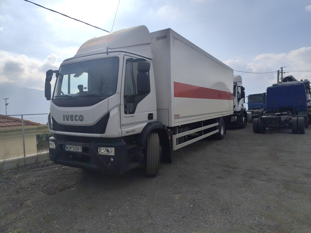 IVECO EUROCARGO 180-250 - Kuorma-auto alusta, Nosturiauto: kuva IVECO EUROCARGO 180-250 - Kuorma-auto alusta, Nosturiauto IVECO EUROCARGO 180-250 - Kuorma-auto alusta, Nosturiauto: kuva IVECO EUROCARGO 180-250 - Kuorma-auto alusta, Nosturiauto