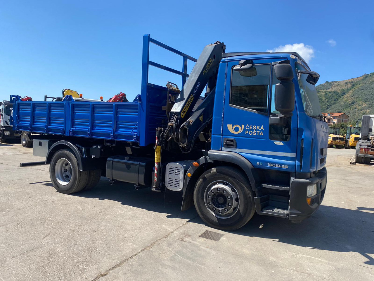 Nosturiauto, Kippiauto kuorma-auto IVECO EUROCARGO 190EL28: kuva Nosturiauto, Kippiauto kuorma-auto IVECO EUROCARGO 190EL28 Nosturiauto, Kippiauto kuorma-auto IVECO EUROCARGO 190EL28: kuva Nosturiauto, Kippiauto kuorma-auto IVECO EUROCARGO 190EL28