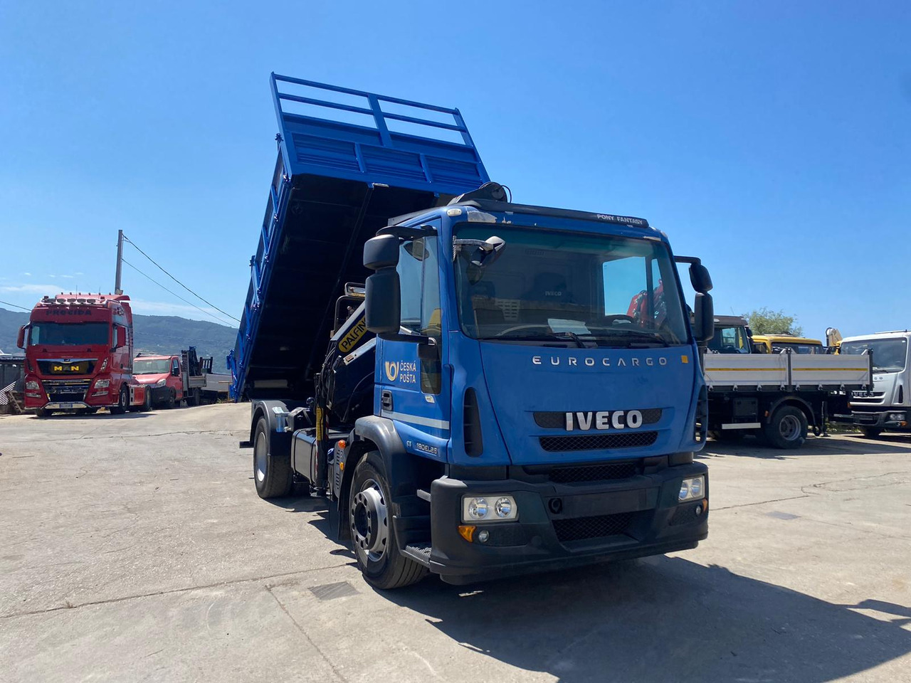 Nosturiauto, Kippiauto kuorma-auto IVECO EUROCARGO 190EL28: kuva Nosturiauto, Kippiauto kuorma-auto IVECO EUROCARGO 190EL28 Nosturiauto, Kippiauto kuorma-auto IVECO EUROCARGO 190EL28: kuva Nosturiauto, Kippiauto kuorma-auto IVECO EUROCARGO 190EL28