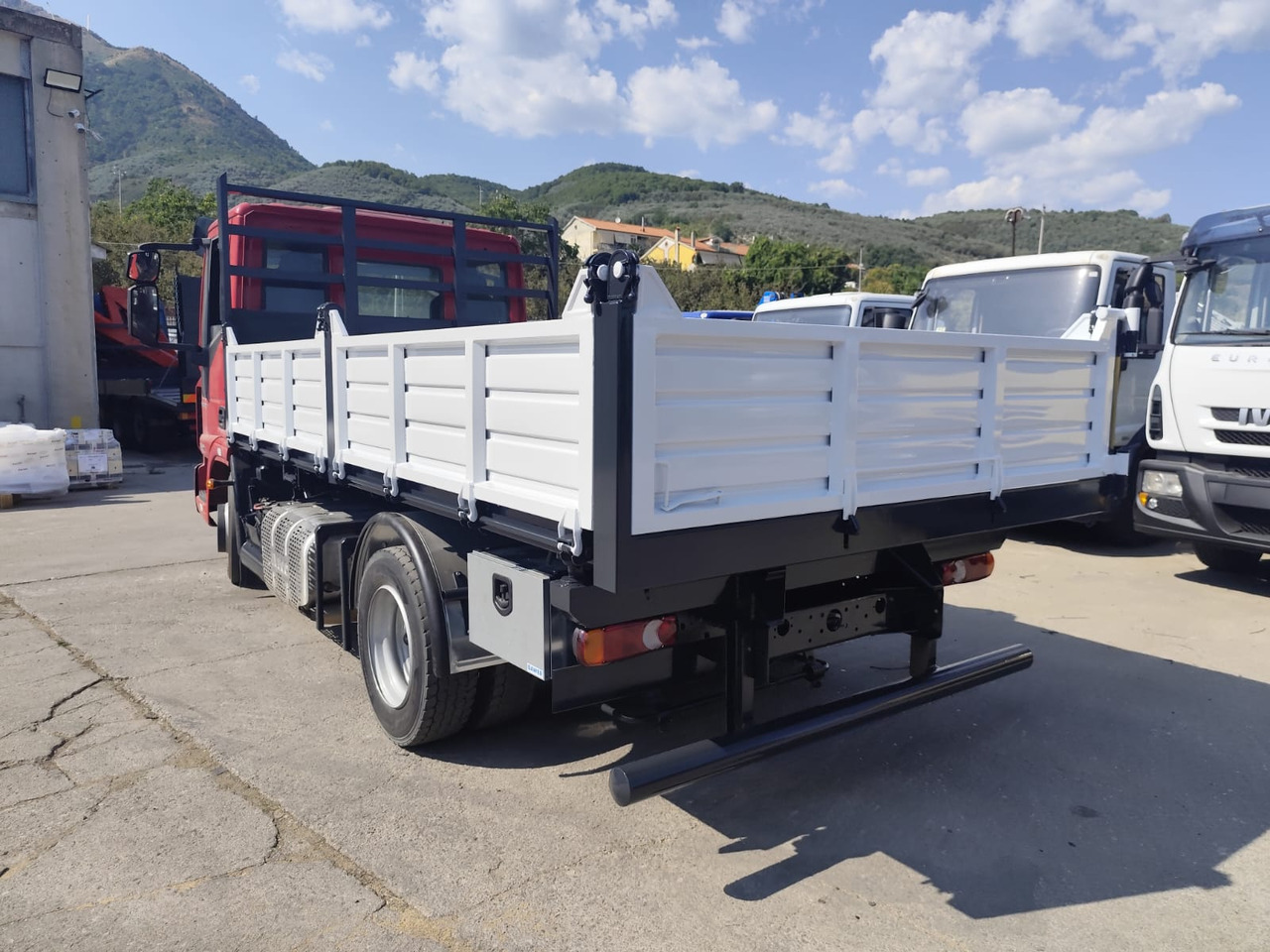 IVECO EUROCARGO 80-190 - Kuorma-auto alusta: kuva IVECO EUROCARGO 80-190 - Kuorma-auto alusta IVECO EUROCARGO 80-190 - Kuorma-auto alusta: kuva IVECO EUROCARGO 80-190 - Kuorma-auto alusta