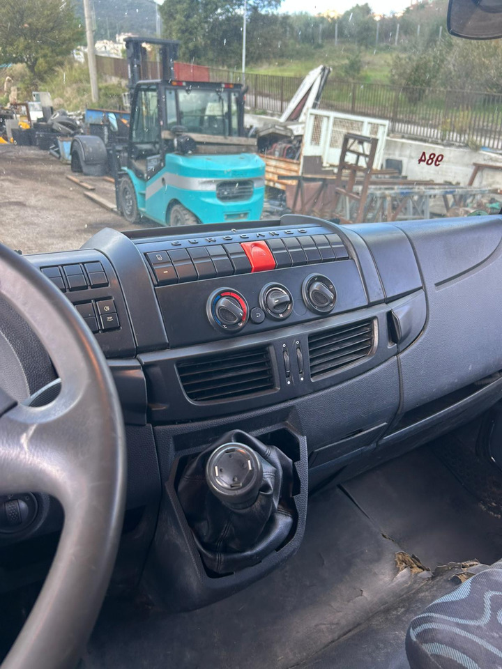 IVECO EUROCARGO 80E18 - Nosturiauto, Kippiauto kuorma-auto: kuva IVECO EUROCARGO 80E18 - Nosturiauto, Kippiauto kuorma-auto IVECO EUROCARGO 80E18 - Nosturiauto, Kippiauto kuorma-auto: kuva IVECO EUROCARGO 80E18 - Nosturiauto, Kippiauto kuorma-auto