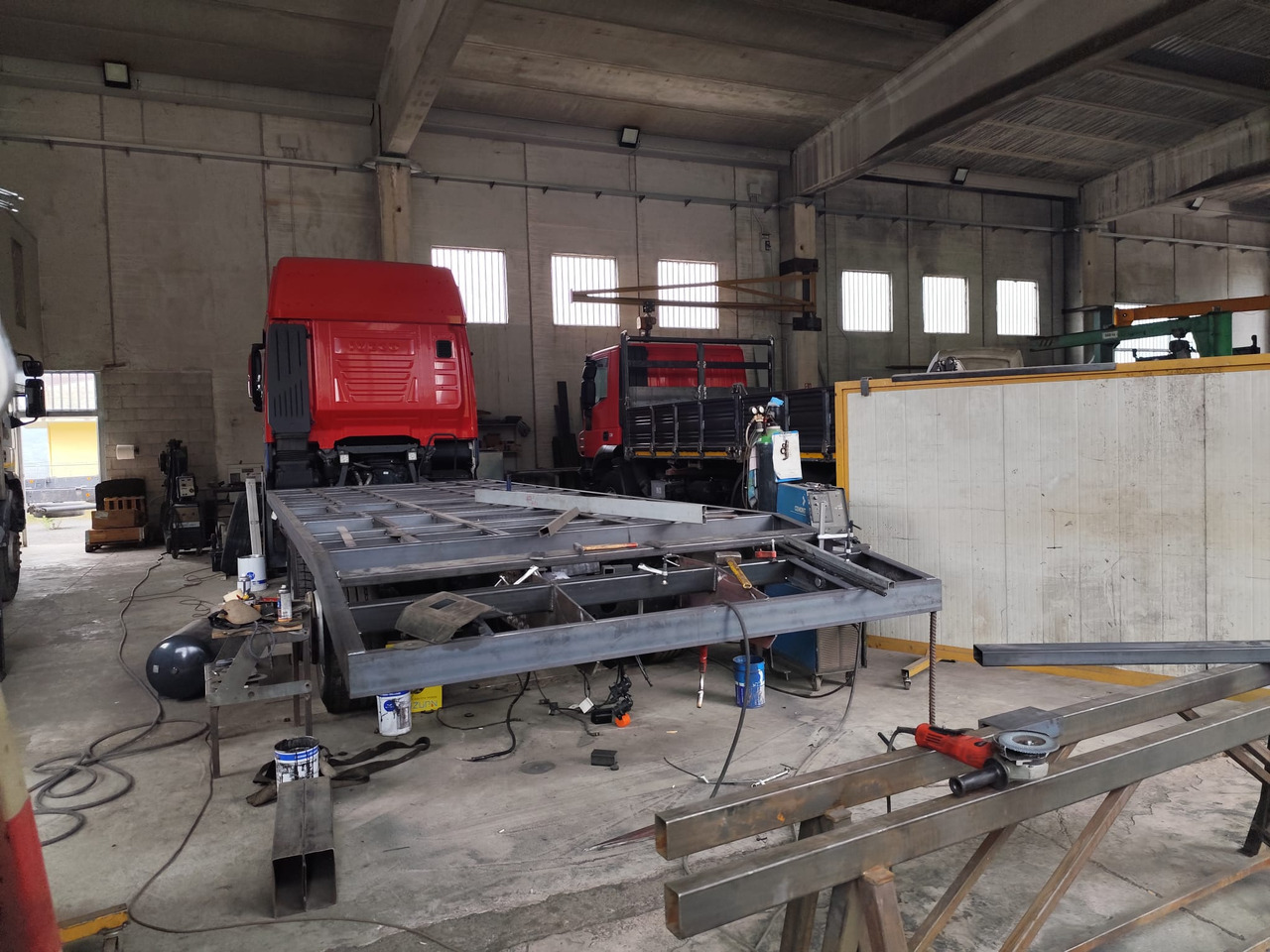 IVECO S-WAY AS260S48 Y - Lava-kuorma-auto: kuva IVECO S-WAY AS260S48 Y - Lava-kuorma-auto IVECO S-WAY AS260S48 Y - Lava-kuorma-auto: kuva IVECO S-WAY AS260S48 Y - Lava-kuorma-auto