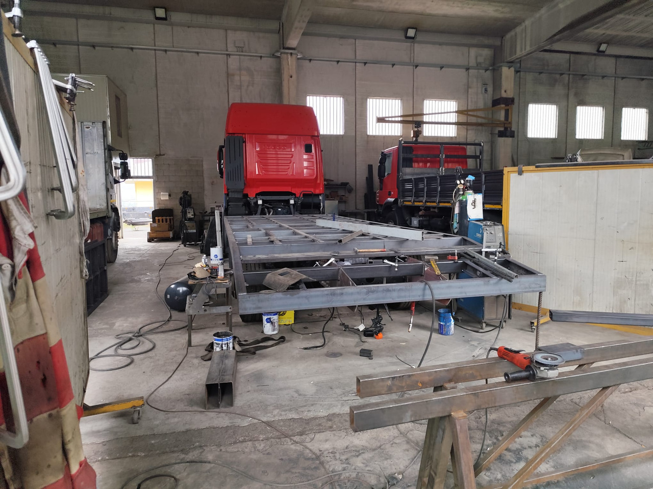 IVECO S-WAY AS260S48 Y - Lava-kuorma-auto: kuva IVECO S-WAY AS260S48 Y - Lava-kuorma-auto IVECO S-WAY AS260S48 Y - Lava-kuorma-auto: kuva IVECO S-WAY AS260S48 Y - Lava-kuorma-auto