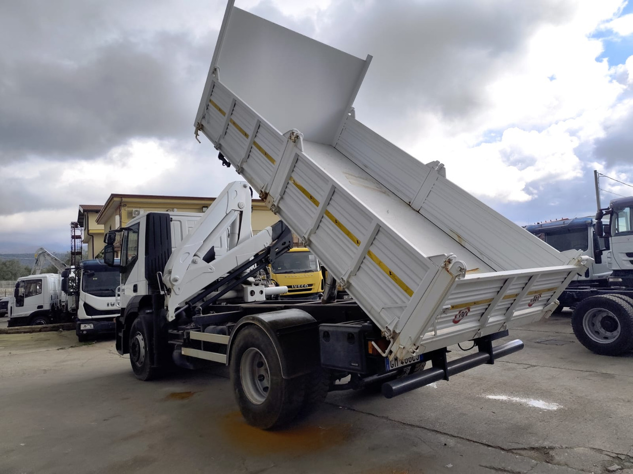 IVECO STRALIS AD 190S31P - Nosturiauto, Kippiauto kuorma-auto: kuva IVECO STRALIS AD 190S31P - Nosturiauto, Kippiauto kuorma-auto IVECO STRALIS AD 190S31P - Nosturiauto, Kippiauto kuorma-auto: kuva IVECO STRALIS AD 190S31P - Nosturiauto, Kippiauto kuorma-auto