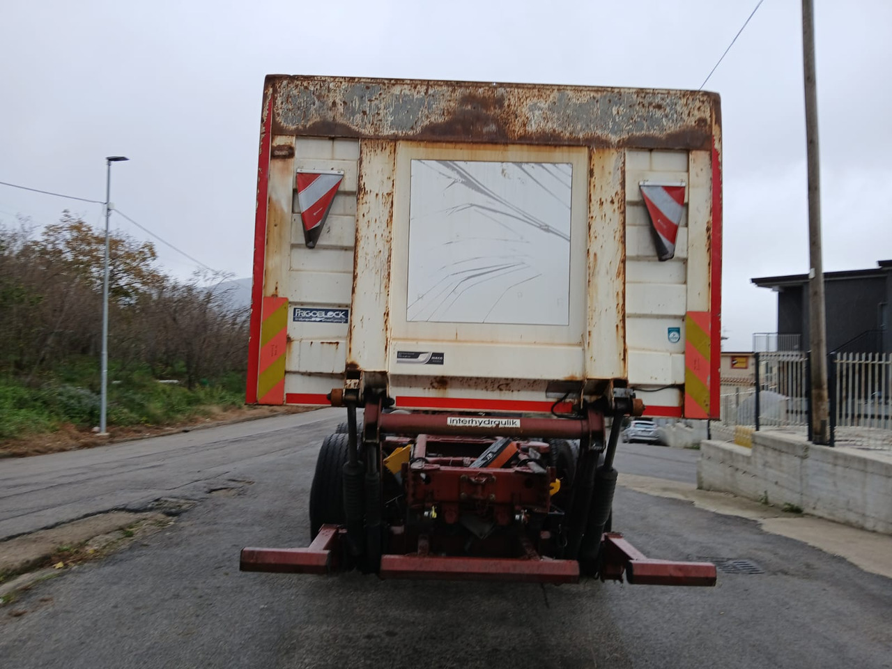 Kuorma-auto alusta IVECO STRALIS AD 260S31: kuva Kuorma-auto alusta IVECO STRALIS AD 260S31