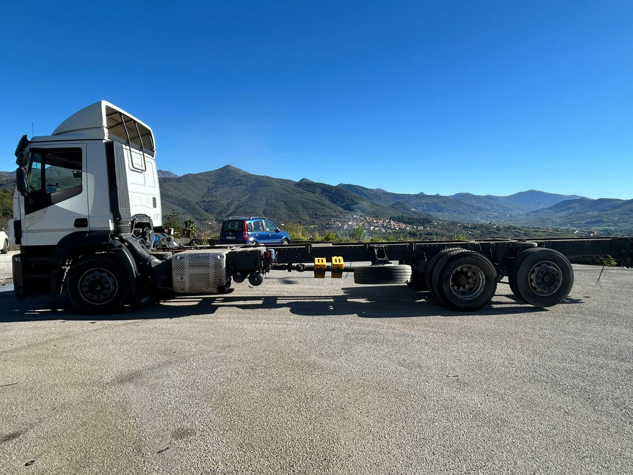 IVECO STRALIS AD 260S31 XP - Kuorma-auto alusta: kuva IVECO STRALIS AD 260S31 XP - Kuorma-auto alusta IVECO STRALIS AD 260S31 XP - Kuorma-auto alusta: kuva IVECO STRALIS AD 260S31 XP - Kuorma-auto alusta