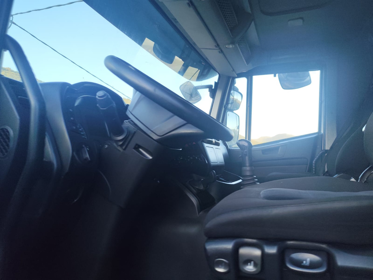 IVECO STRALIS AD 260S31 XP - Kuorma-auto alusta: kuva IVECO STRALIS AD 260S31 XP - Kuorma-auto alusta IVECO STRALIS AD 260S31 XP - Kuorma-auto alusta: kuva IVECO STRALIS AD 260S31 XP - Kuorma-auto alusta