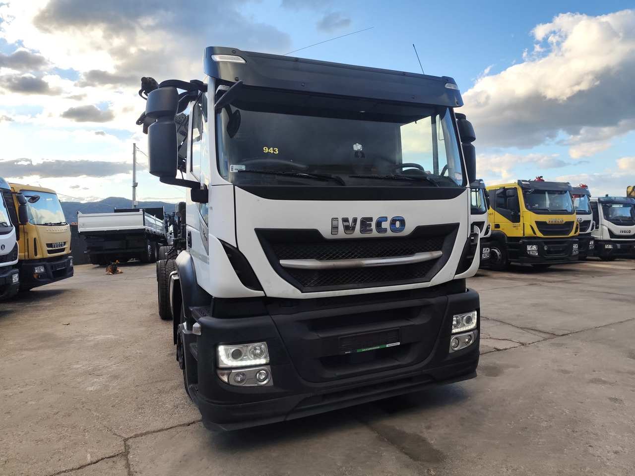 Kippiauto kuorma-auto, Nosturiauto IVECO STRALIS AD 260S31 Y/P: kuva Kippiauto kuorma-auto, Nosturiauto IVECO STRALIS AD 260S31 Y/P