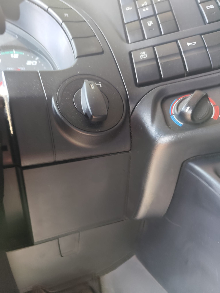 IVECO STRALIS AD 260S31 Y/P - Kuorma-auto alusta: kuva IVECO STRALIS AD 260S31 Y/P - Kuorma-auto alusta IVECO STRALIS AD 260S31 Y/P - Kuorma-auto alusta: kuva IVECO STRALIS AD 260S31 Y/P - Kuorma-auto alusta