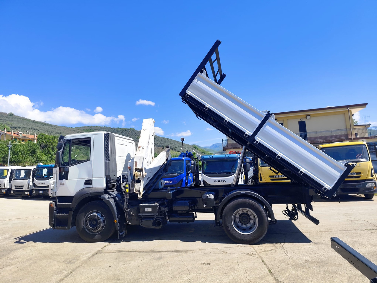IVECO STRALIS CUBE 190S33 - Nosturiauto: kuva IVECO STRALIS CUBE 190S33 - Nosturiauto IVECO STRALIS CUBE 190S33 - Nosturiauto: kuva IVECO STRALIS CUBE 190S33 - Nosturiauto