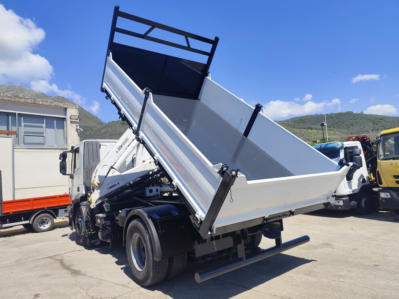 IVECO STRALIS CUBE 190S33 - Nosturiauto: kuva IVECO STRALIS CUBE 190S33 - Nosturiauto IVECO STRALIS CUBE 190S33 - Nosturiauto: kuva IVECO STRALIS CUBE 190S33 - Nosturiauto