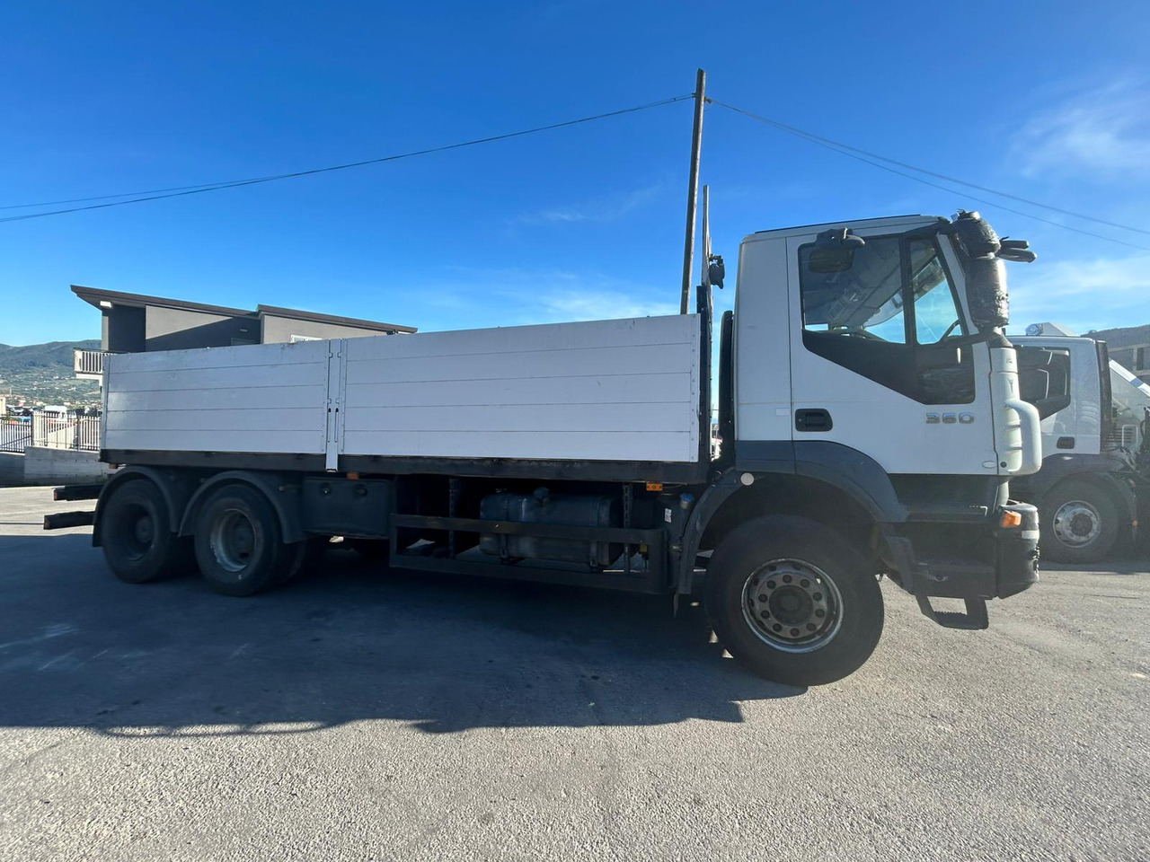 IVECO TRAKKER 260T36 - Lava-kuorma-auto: kuva IVECO TRAKKER 260T36 - Lava-kuorma-auto IVECO TRAKKER 260T36 - Lava-kuorma-auto: kuva IVECO TRAKKER 260T36 - Lava-kuorma-auto