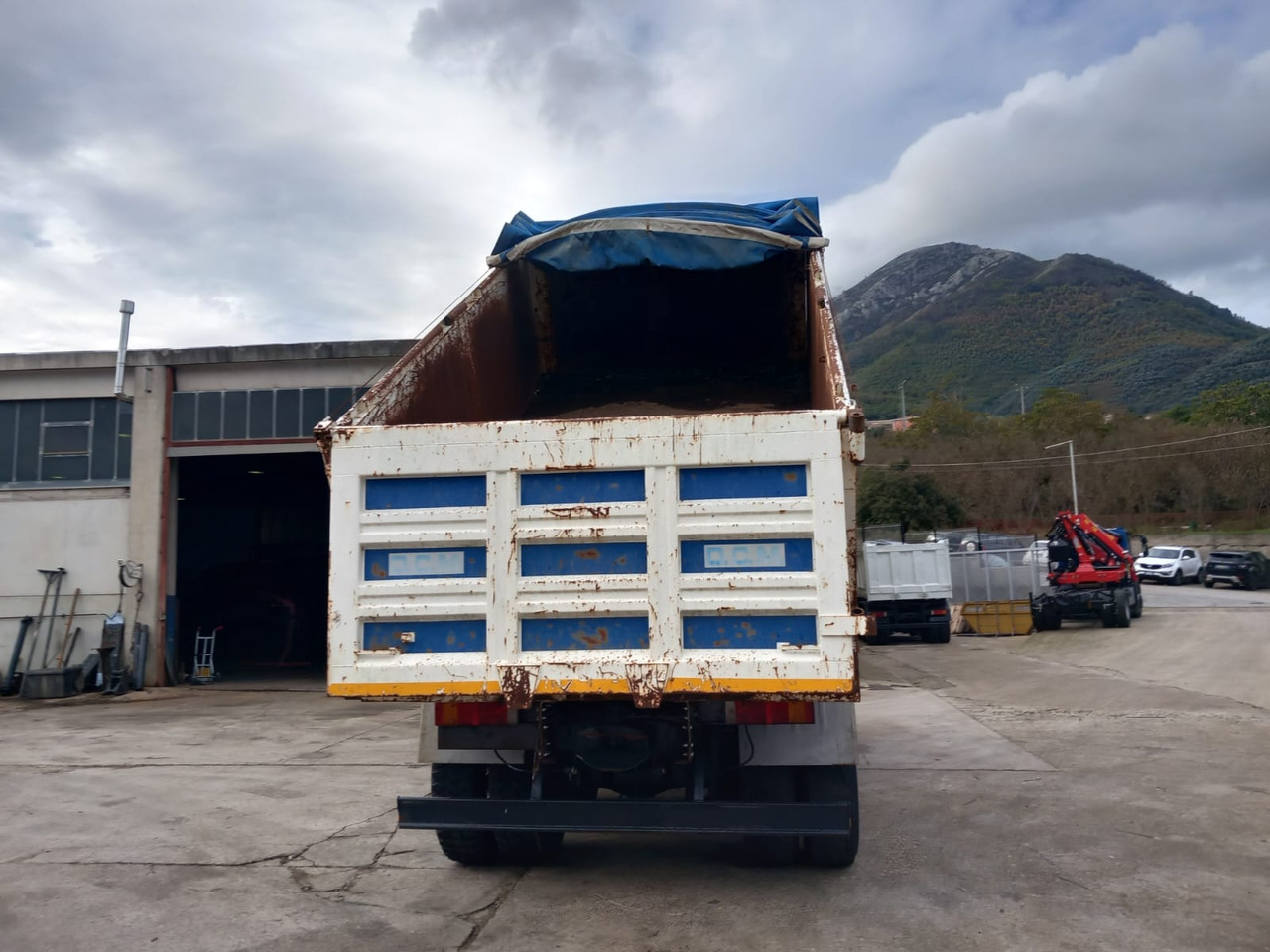 Leasing IVECO TRAKKER 260T36 IVECO TRAKKER 260T36: kuva Leasing IVECO TRAKKER 260T36 IVECO TRAKKER 260T36