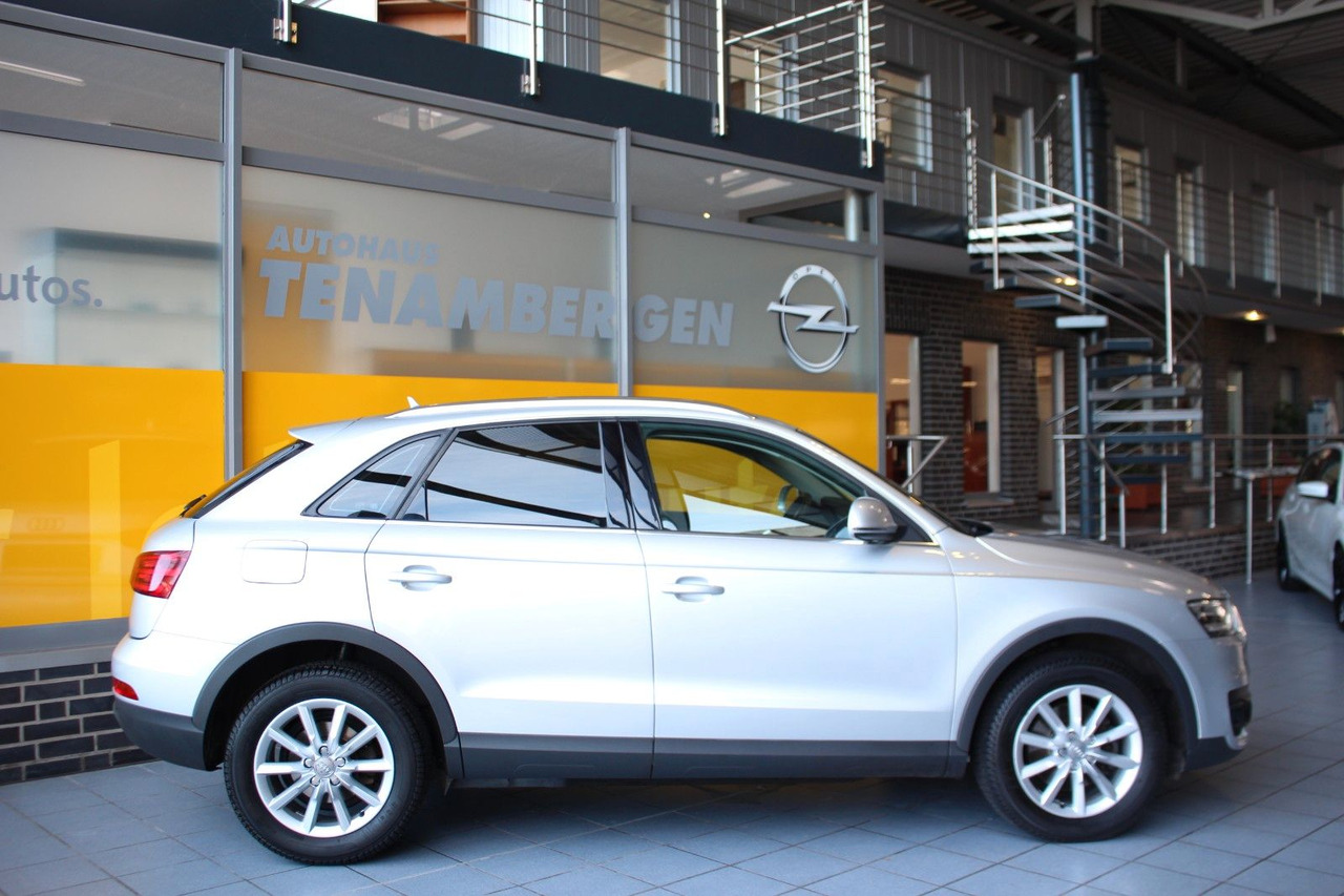 Audi Q3 2.0 TDI quattro Xenon Navi Sitzheizung AHK - Maasturi/ Katumaasturi: kuva Audi Q3 2.0 TDI quattro Xenon Navi Sitzheizung AHK - Maasturi/ Katumaasturi Audi Q3 2.0 TDI quattro Xenon Navi Sitzheizung AHK - Maasturi/ Katumaasturi: kuva Audi Q3 2.0 TDI quattro Xenon Navi Sitzheizung AHK - Maasturi/ Katumaasturi