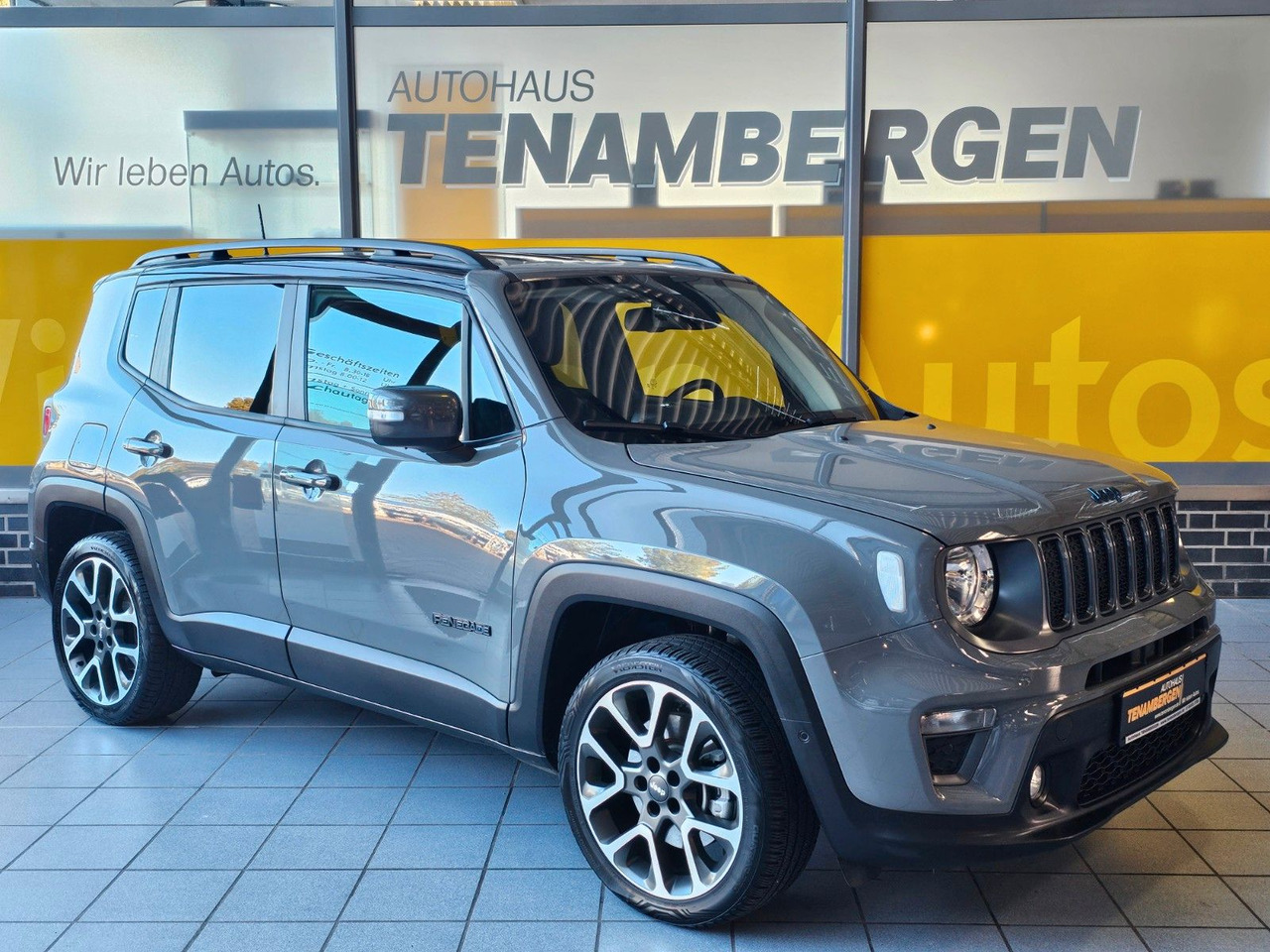 Jeep Renegade S Plug-In-Hybrid 4xe Kamera LED ACC AHK - Maasturi/ Katumaasturi: kuva Jeep Renegade S Plug-In-Hybrid 4xe Kamera LED ACC AHK - Maasturi/ Katumaasturi Jeep Renegade S Plug-In-Hybrid 4xe Kamera LED ACC AHK - Maasturi/ Katumaasturi: kuva Jeep Renegade S Plug-In-Hybrid 4xe Kamera LED ACC AHK - Maasturi/ Katumaasturi
