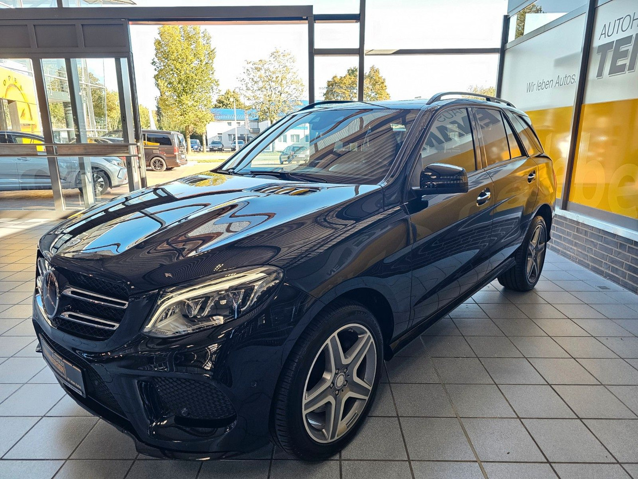 Mercedes-Benz GLE 350 d 4Matic AMG Line - Maasturi/ Katumaasturi: kuva Mercedes-Benz GLE 350 d 4Matic AMG Line - Maasturi/ Katumaasturi Mercedes-Benz GLE 350 d 4Matic AMG Line - Maasturi/ Katumaasturi: kuva Mercedes-Benz GLE 350 d 4Matic AMG Line - Maasturi/ Katumaasturi