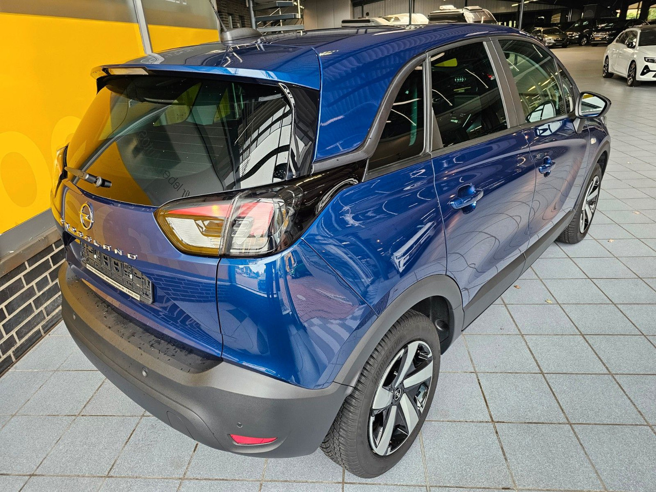 Opel Crossland Navi SHZ LHzg PDC Kamera - Pikkubussi: kuva Opel Crossland Navi SHZ LHzg PDC Kamera - Pikkubussi Opel Crossland Navi SHZ LHzg PDC Kamera - Pikkubussi: kuva Opel Crossland Navi SHZ LHzg PDC Kamera - Pikkubussi