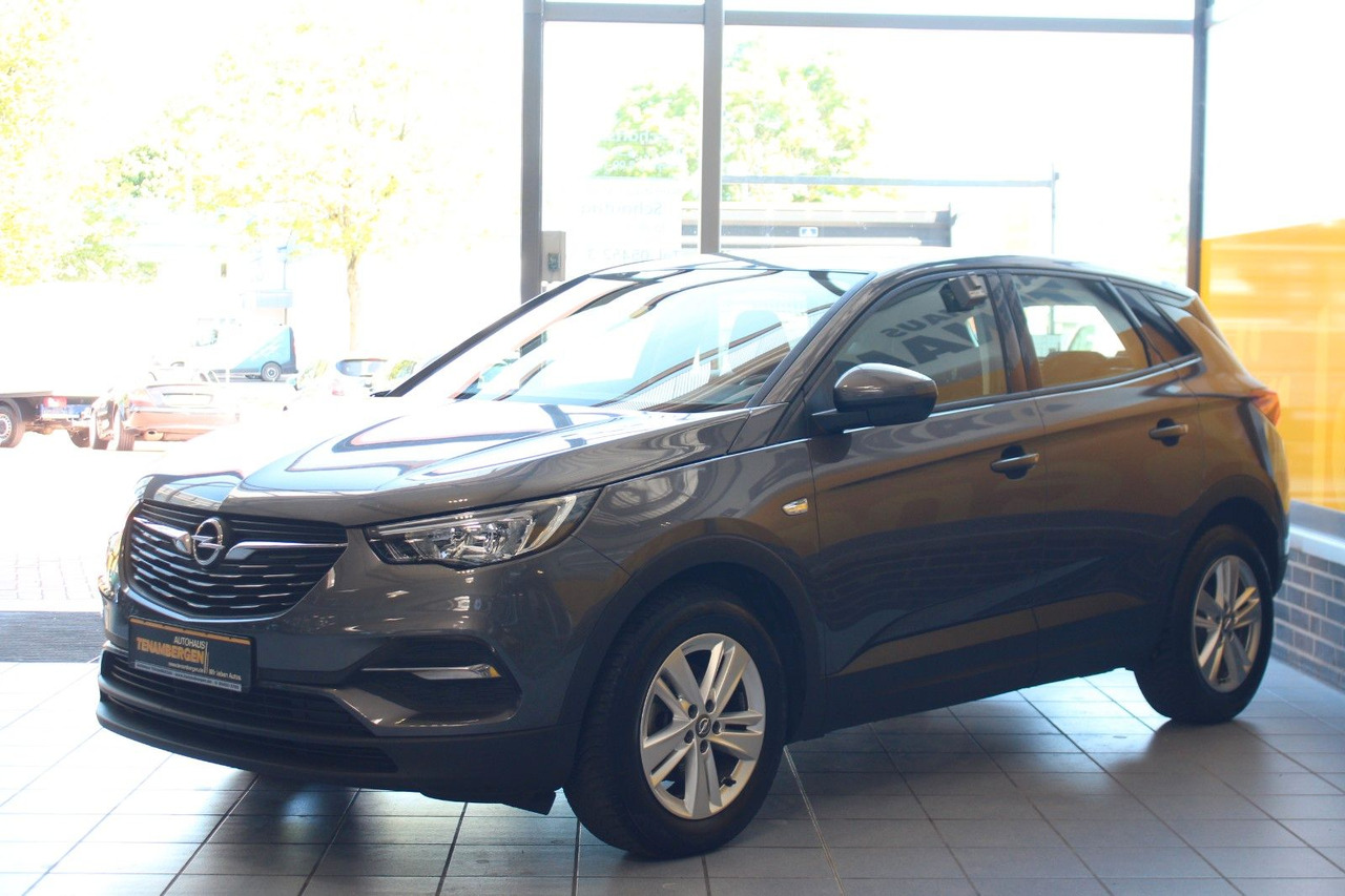 Opel Grandland Edition 1.2 Automatik Navi PDC v+h LED - Maasturi/ Katumaasturi: kuva Opel Grandland Edition 1.2 Automatik Navi PDC v+h LED - Maasturi/ Katumaasturi Opel Grandland Edition 1.2 Automatik Navi PDC v+h LED - Maasturi/ Katumaasturi: kuva Opel Grandland Edition 1.2 Automatik Navi PDC v+h LED - Maasturi/ Katumaasturi