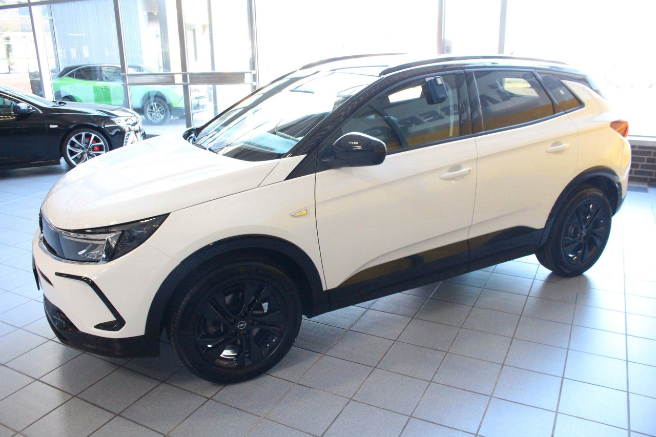 Opel Grandland (X) GS Line AT-8 Kamera AGR Navi LED - Maasturi/ Katumaasturi: kuva Opel Grandland (X) GS Line AT-8 Kamera AGR Navi LED - Maasturi/ Katumaasturi Opel Grandland (X) GS Line AT-8 Kamera AGR Navi LED - Maasturi/ Katumaasturi: kuva Opel Grandland (X) GS Line AT-8 Kamera AGR Navi LED - Maasturi/ Katumaasturi