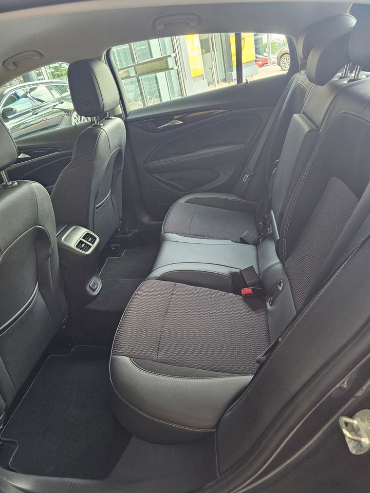Opel Insignia B GS Elegance Memory Matrix SHZ Massage - Sedan: kuva Opel Insignia B GS Elegance Memory Matrix SHZ Massage - Sedan Opel Insignia B GS Elegance Memory Matrix SHZ Massage - Sedan: kuva Opel Insignia B GS Elegance Memory Matrix SHZ Massage - Sedan