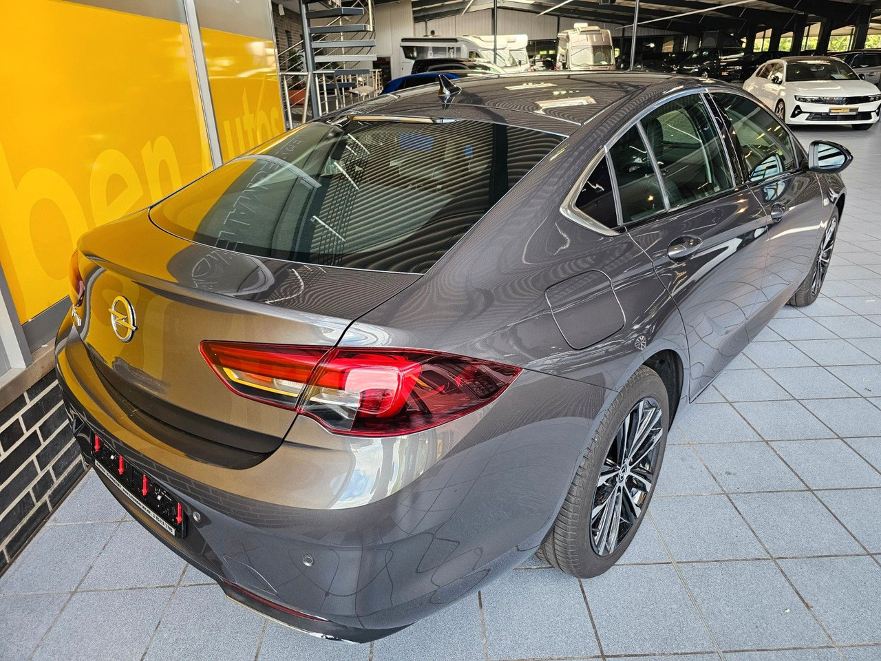 Opel Insignia B GS Elegance Memory Matrix SHZ Massage - Sedan: kuva Opel Insignia B GS Elegance Memory Matrix SHZ Massage - Sedan Opel Insignia B GS Elegance Memory Matrix SHZ Massage - Sedan: kuva Opel Insignia B GS Elegance Memory Matrix SHZ Massage - Sedan