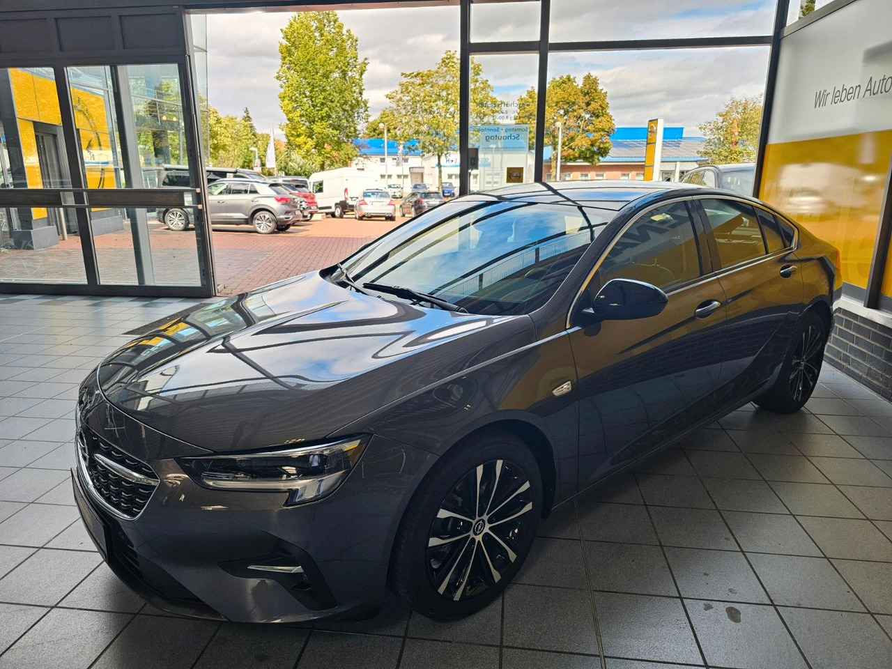 Opel Insignia B GS Elegance Memory Matrix SHZ Massage - Sedan: kuva Opel Insignia B GS Elegance Memory Matrix SHZ Massage - Sedan Opel Insignia B GS Elegance Memory Matrix SHZ Massage - Sedan: kuva Opel Insignia B GS Elegance Memory Matrix SHZ Massage - Sedan