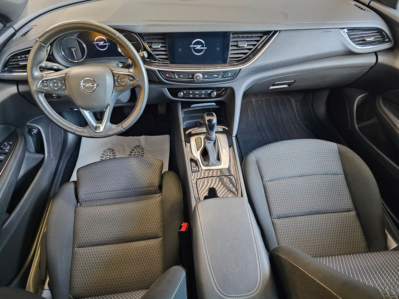 Opel Insignia B ST Business IntelliLux LED Tot Winkel - Farmari: kuva Opel Insignia B ST Business IntelliLux LED Tot Winkel - Farmari Opel Insignia B ST Business IntelliLux LED Tot Winkel - Farmari: kuva Opel Insignia B ST Business IntelliLux LED Tot Winkel - Farmari