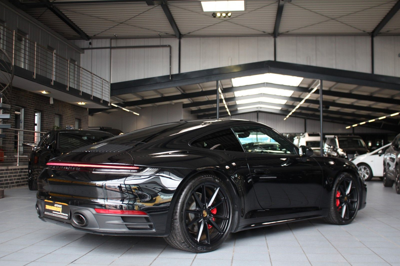 Porsche 992 Carrera 4S Sport-Chrono Matrix-LED Bose - Henkilöauto: kuva Porsche 992 Carrera 4S Sport-Chrono Matrix-LED Bose - Henkilöauto Porsche 992 Carrera 4S Sport-Chrono Matrix-LED Bose - Henkilöauto: kuva Porsche 992 Carrera 4S Sport-Chrono Matrix-LED Bose - Henkilöauto