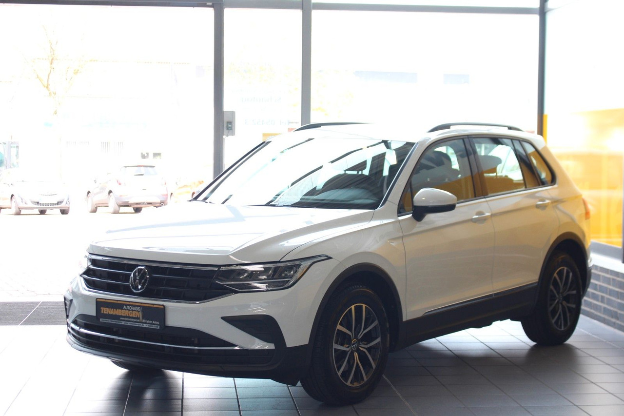 Volkswagen Tiguan Life DSG LED Kamera Navi AHK ACC - Maasturi/ Katumaasturi: kuva Volkswagen Tiguan Life DSG LED Kamera Navi AHK ACC - Maasturi/ Katumaasturi Volkswagen Tiguan Life DSG LED Kamera Navi AHK ACC - Maasturi/ Katumaasturi: kuva Volkswagen Tiguan Life DSG LED Kamera Navi AHK ACC - Maasturi/ Katumaasturi