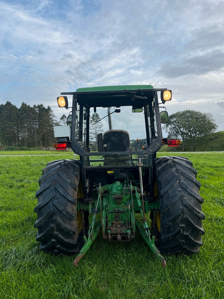 JOHN DEERE 1950 - Traktori: kuva JOHN DEERE 1950 - Traktori JOHN DEERE 1950 - Traktori: kuva JOHN DEERE 1950 - Traktori