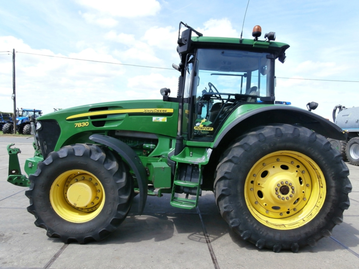 John Deere 7830 TLS - Traktori: kuva John Deere 7830 TLS - Traktori John Deere 7830 TLS - Traktori: kuva John Deere 7830 TLS - Traktori