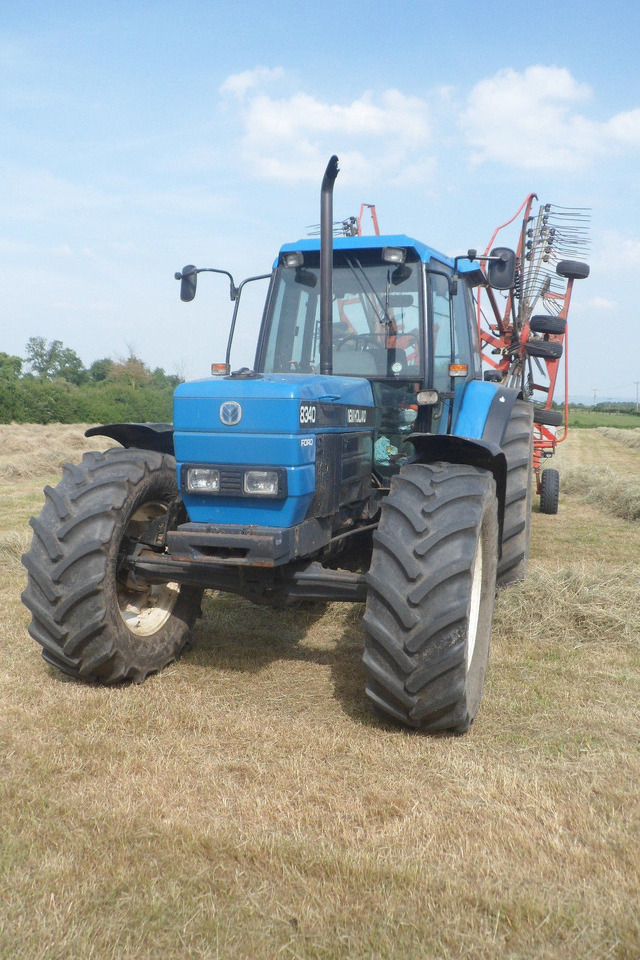 NEW HOLLAND 8340 - Traktori: kuva NEW HOLLAND 8340 - Traktori NEW HOLLAND 8340 - Traktori: kuva NEW HOLLAND 8340 - Traktori