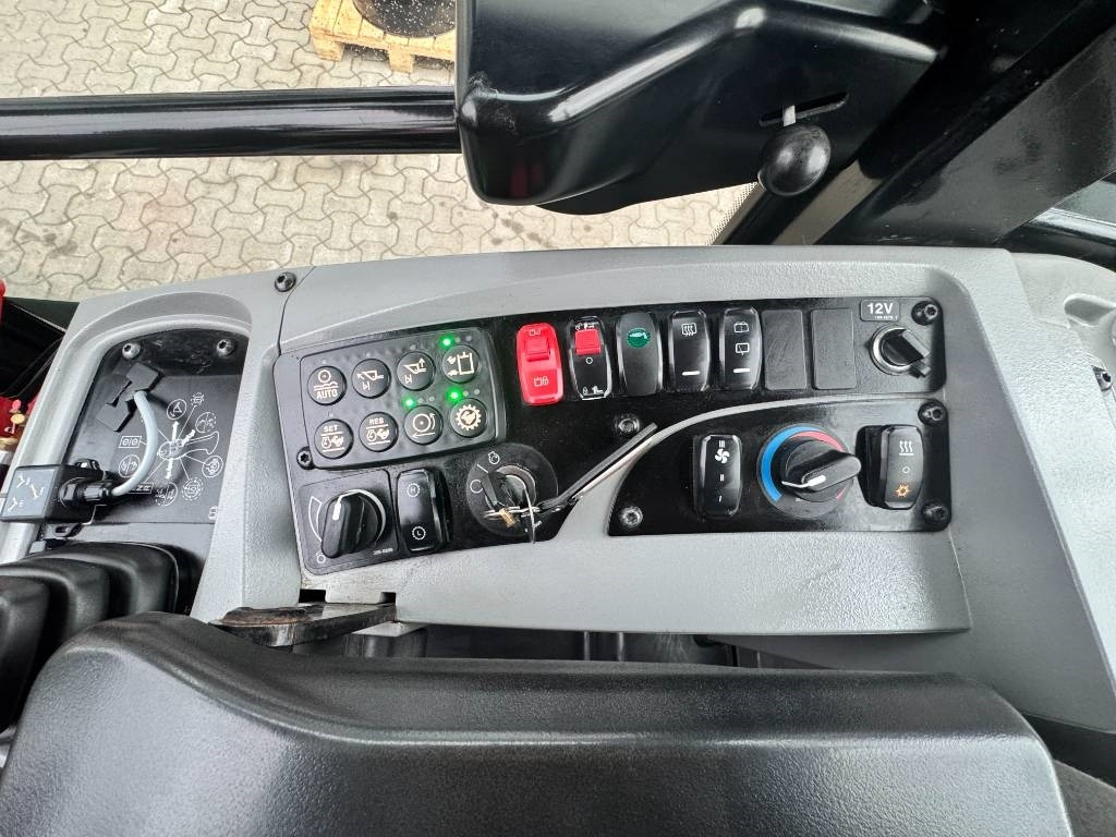 Pyöräkuormaaja CAT 906M 35 km/h: kuva Pyöräkuormaaja CAT 906M 35 km/h