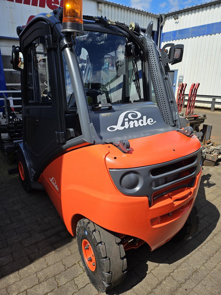 LINDE H30T - Kaasutrukki: kuva LINDE H30T - Kaasutrukki LINDE H30T - Kaasutrukki: kuva LINDE H30T - Kaasutrukki