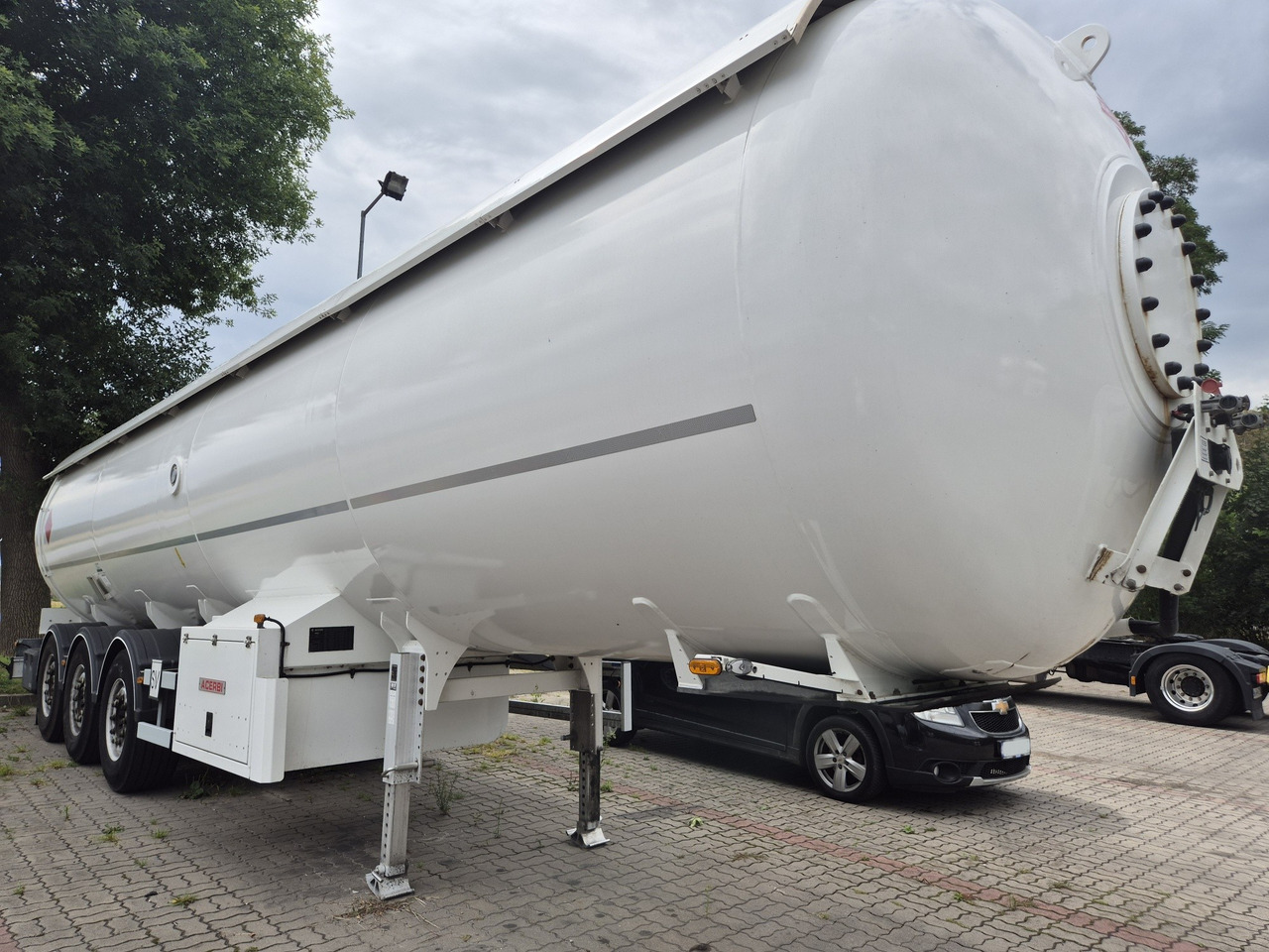 ACERBI lpg/ propane/ butane - Säiliöpuoliperävaunu: kuva ACERBI lpg/ propane/ butane - Säiliöpuoliperävaunu ACERBI lpg/ propane/ butane - Säiliöpuoliperävaunu: kuva ACERBI lpg/ propane/ butane - Säiliöpuoliperävaunu