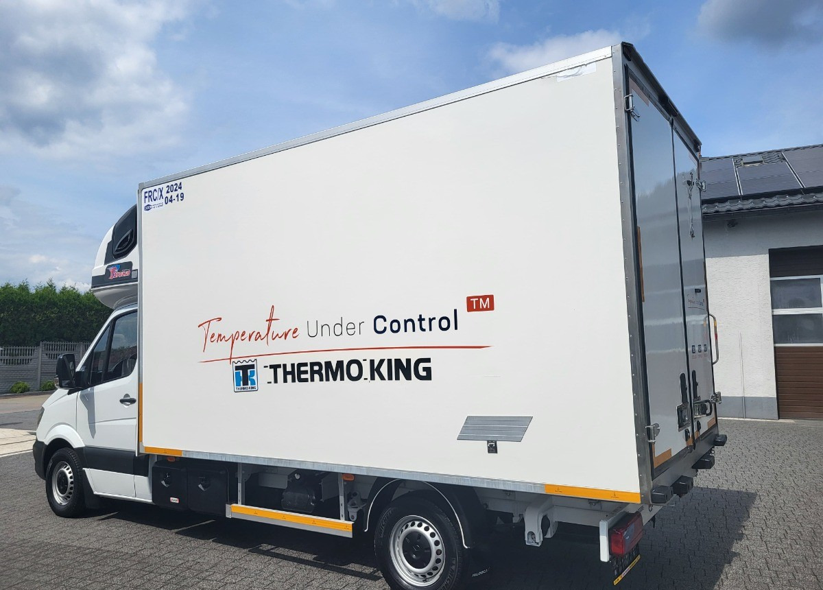 Mercedes-Benz Sprinter - Kylmäauto: kuva Mercedes-Benz Sprinter - Kylmäauto Mercedes-Benz Sprinter - Kylmäauto: kuva Mercedes-Benz Sprinter - Kylmäauto