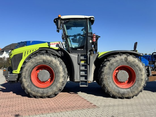 CLAAS 783 SSF 40 XERION Ohne Hacker - Traktori: kuva CLAAS 783 SSF 40 XERION Ohne Hacker - Traktori CLAAS 783 SSF 40 XERION Ohne Hacker - Traktori: kuva CLAAS 783 SSF 40 XERION Ohne Hacker - Traktori