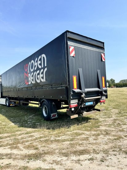 Schwarzmüller SPA 1/E/- - Pressukapellipuoliperävaunu: kuva Schwarzmüller SPA 1/E/- - Pressukapellipuoliperävaunu Schwarzmüller SPA 1/E/- - Pressukapellipuoliperävaunu: kuva Schwarzmüller SPA 1/E/- - Pressukapellipuoliperävaunu