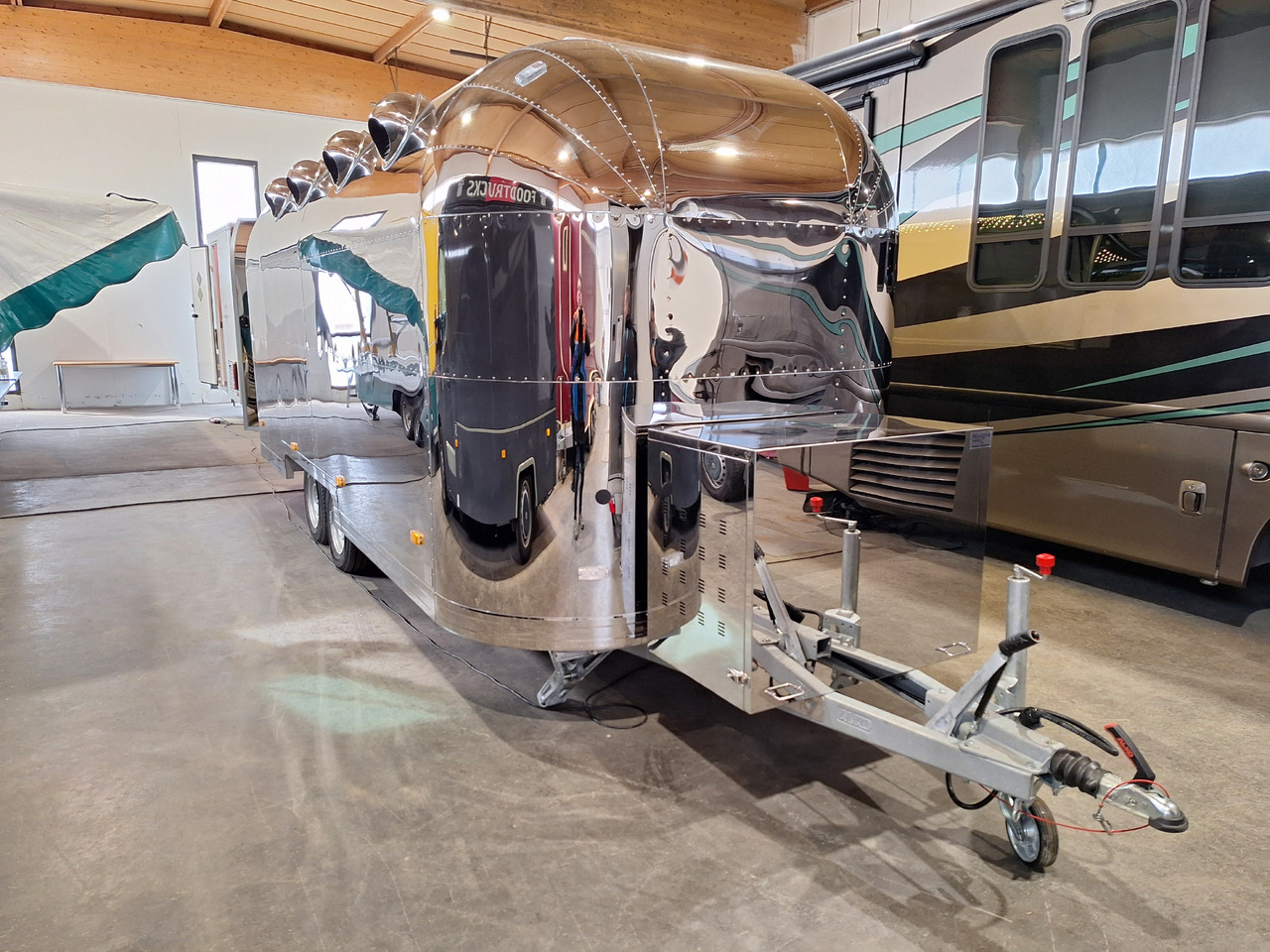 Leasing Deli Star Trailer American 6000 - EU Standards Deli Star Trailer American 6000 - EU Standards: kuva Leasing Deli Star Trailer American 6000 - EU Standards Deli Star Trailer American 6000 - EU Standards
