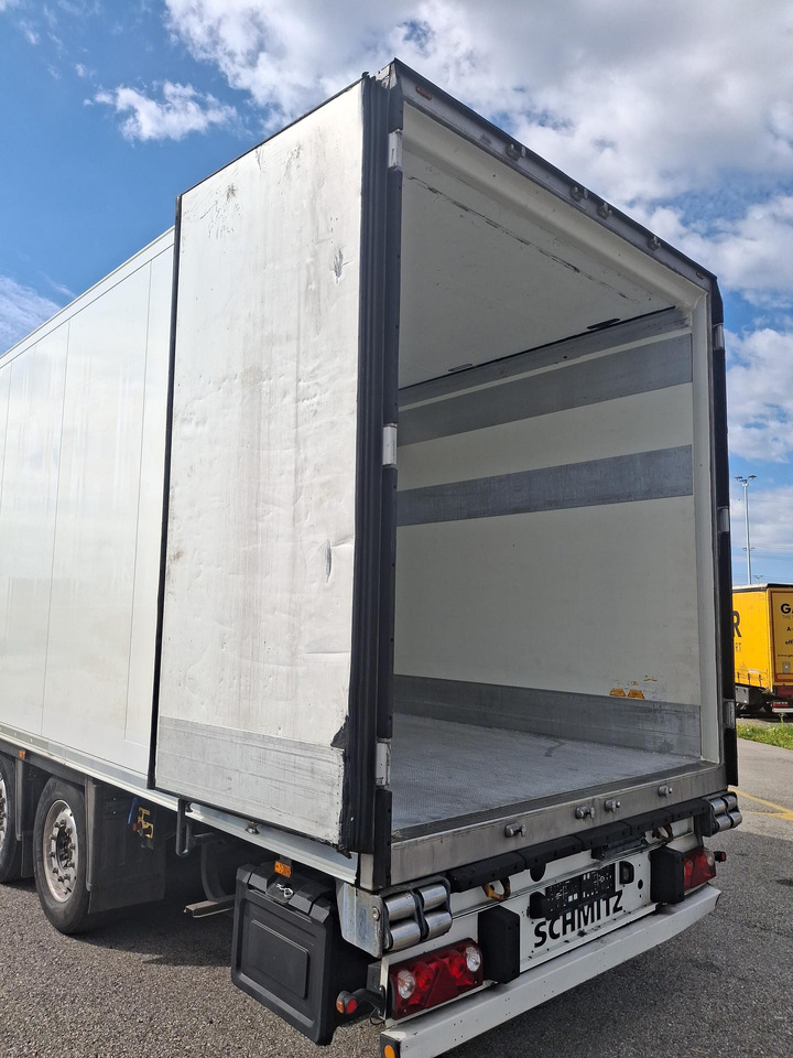 Shmitz - Puoliperävaunu: kuva Shmitz - Puoliperävaunu Shmitz - Puoliperävaunu: kuva Shmitz - Puoliperävaunu