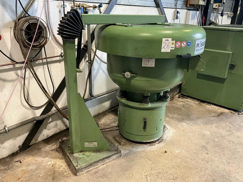 Rösler R 125 EC - Metallintyöstökone: kuva Rösler R 125 EC - Metallintyöstökone Rösler R 125 EC - Metallintyöstökone: kuva Rösler R 125 EC - Metallintyöstökone