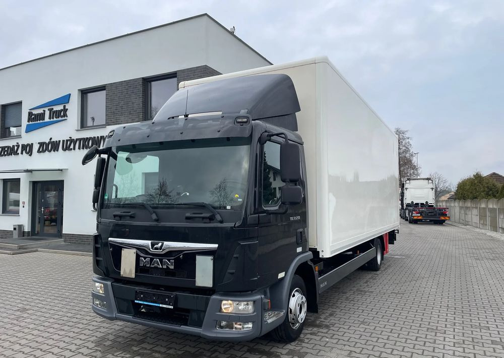 MAN TGL 12.250, KONTENER 7,3m ( 18 europalet ) - Umpikori kuorma-auto: kuva MAN TGL 12.250, KONTENER 7,3m ( 18 europalet ) - Umpikori kuorma-auto MAN TGL 12.250, KONTENER 7,3m ( 18 europalet ) - Umpikori kuorma-auto: kuva MAN TGL 12.250, KONTENER 7,3m ( 18 europalet ) - Umpikori kuorma-auto