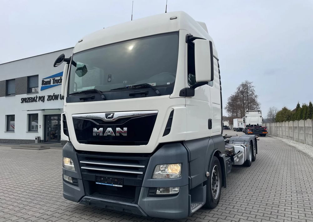 MAN TGX XLX 26.420 BDF, MULTI Wechsler - Kuorma-auto alusta: kuva MAN TGX XLX 26.420 BDF, MULTI Wechsler - Kuorma-auto alusta MAN TGX XLX 26.420 BDF, MULTI Wechsler - Kuorma-auto alusta: kuva MAN TGX XLX 26.420 BDF, MULTI Wechsler - Kuorma-auto alusta
