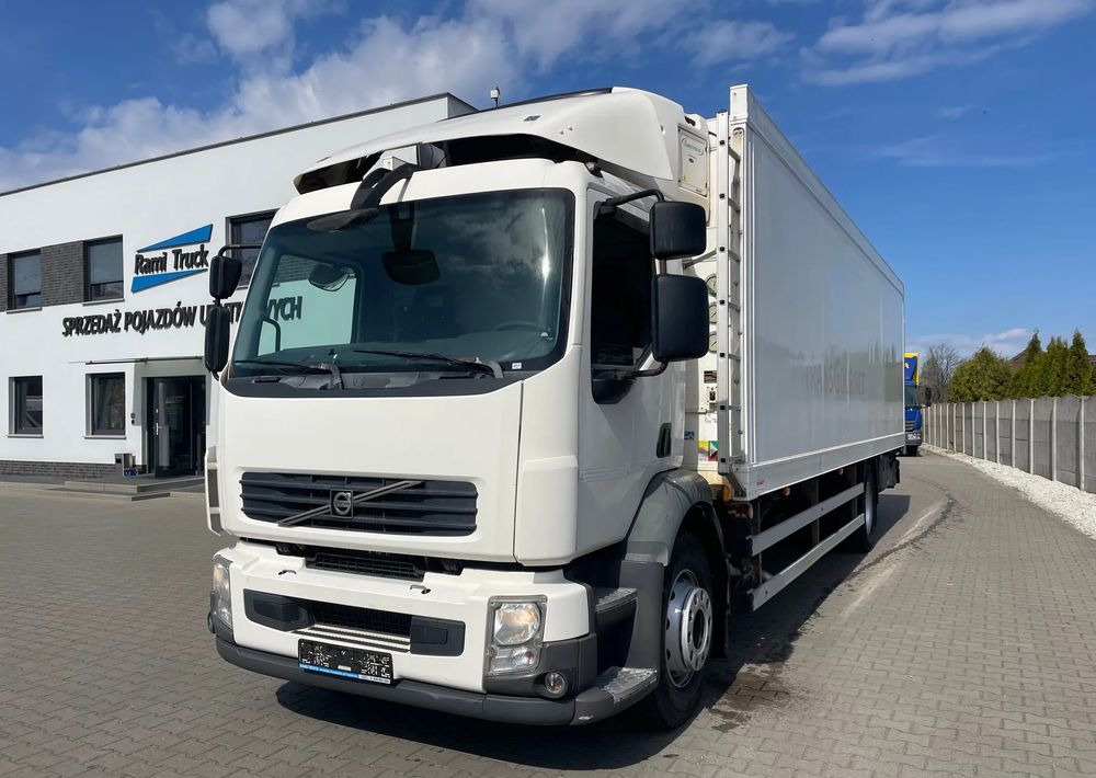 Volvo FL 18.260 CHŁODNIA, EURO 5! - Refrigeraattori kuorma-auto: kuva  Volvo FL 18.260 CHŁODNIA, EURO 5! - Refrigeraattori kuorma-auto Volvo FL 18.260 CHŁODNIA, EURO 5! - Refrigeraattori kuorma-auto: kuva  Volvo FL 18.260 CHŁODNIA, EURO 5! - Refrigeraattori kuorma-auto