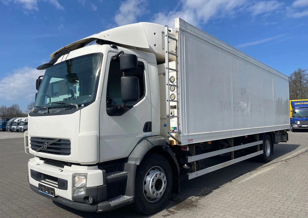 Volvo FL 18.260 CHŁODNIA, EURO 5! - Refrigeraattori kuorma-auto: kuva  Volvo FL 18.260 CHŁODNIA, EURO 5! - Refrigeraattori kuorma-auto Volvo FL 18.260 CHŁODNIA, EURO 5! - Refrigeraattori kuorma-auto: kuva  Volvo FL 18.260 CHŁODNIA, EURO 5! - Refrigeraattori kuorma-auto