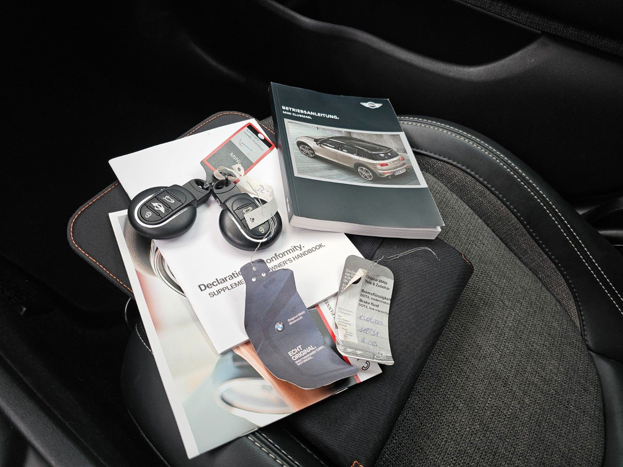 Farmari MINI Cooper D Clubman Automatik Harman/Kardon: kuva Farmari MINI Cooper D Clubman Automatik Harman/Kardon