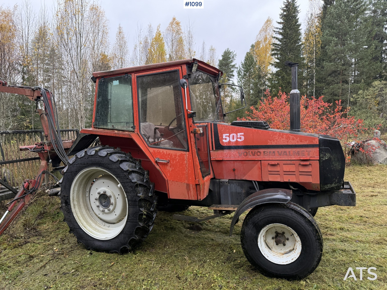 Valmet 505 Tractor and forestry trailer - Traktori, Metsäperävaunu: kuva Valmet 505 Tractor and forestry trailer - Traktori, Metsäperävaunu Valmet 505 Tractor and forestry trailer - Traktori, Metsäperävaunu: kuva Valmet 505 Tractor and forestry trailer - Traktori, Metsäperävaunu