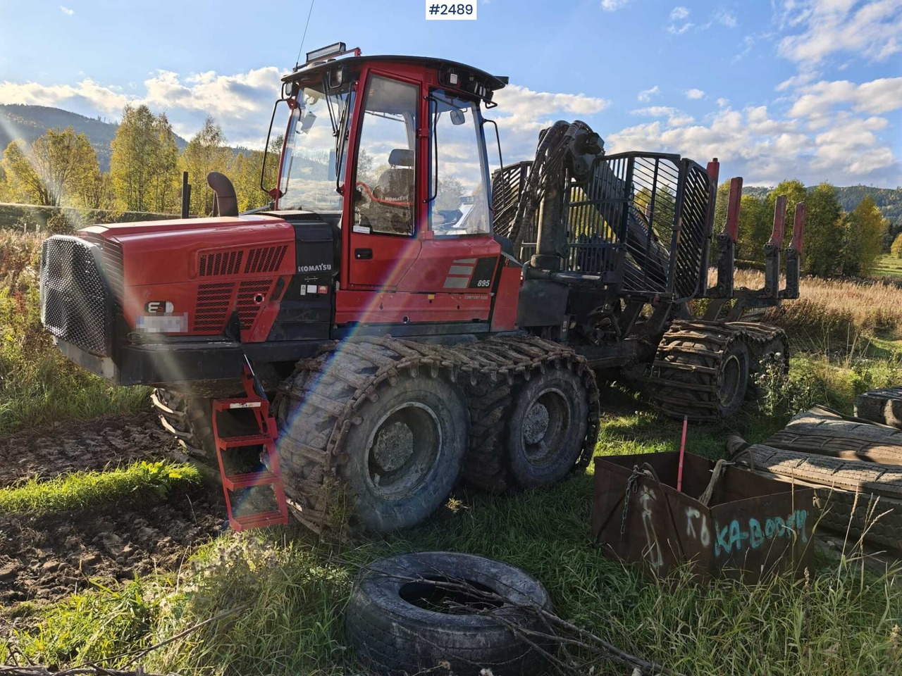 Kuormatraktori Komatsu 895 Forwarder (VIDEO): kuva Kuormatraktori Komatsu 895 Forwarder (VIDEO)