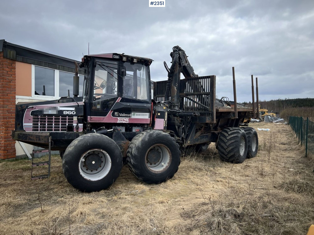 VALMET 860 FORWARDER - Kuormatraktori: kuva VALMET 860 FORWARDER - Kuormatraktori VALMET 860 FORWARDER - Kuormatraktori: kuva VALMET 860 FORWARDER - Kuormatraktori